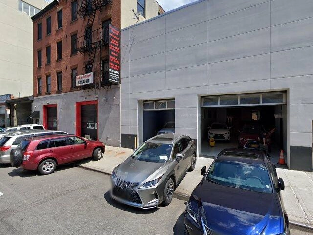 House image located at Chicago, IL 60609