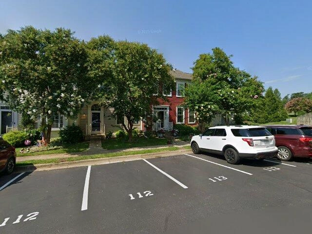 House image located at Centreville, VA 20121