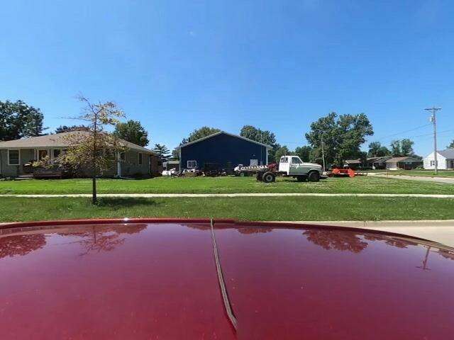 House image located at Grinnell, IA 50112