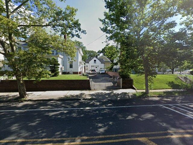 House image located at Newark, NJ 07104