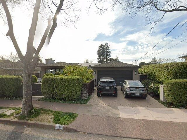 House image located at Oakland, CA 94610