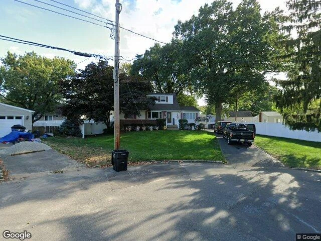 House image located at Belford, NJ 07718