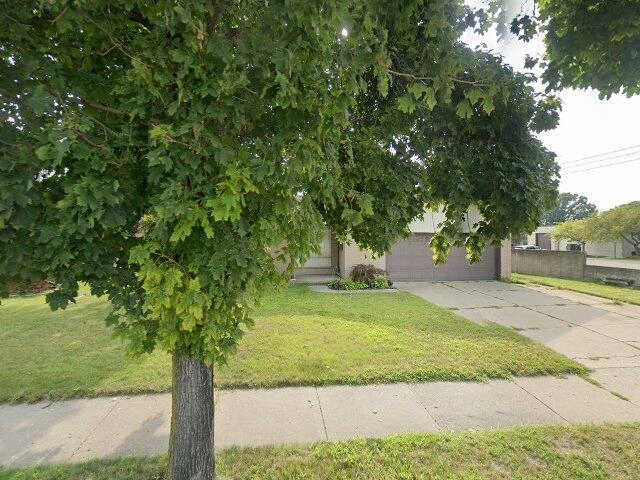 House image located at Livonia, MI 48154