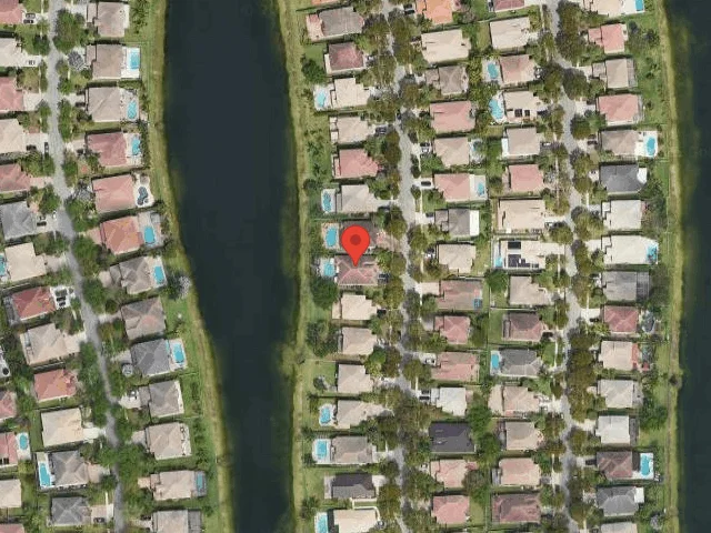 House image located at Hollywood, FL 33027