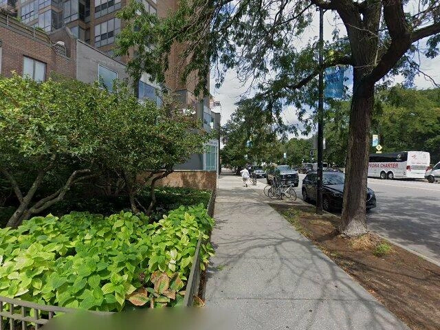 House image located at Chicago, IL 60614