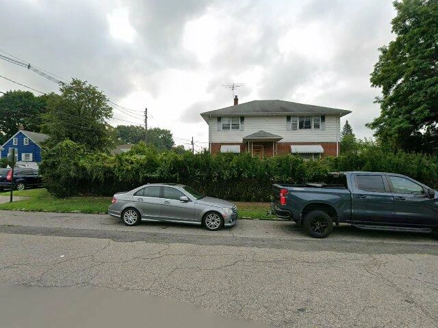 House image located at Paterson, NJ 07502