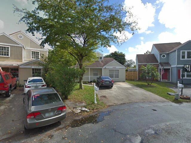 House image located at Miami, FL 33186