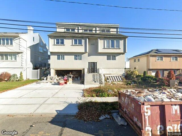 House image located at Oceanside, NY 11572