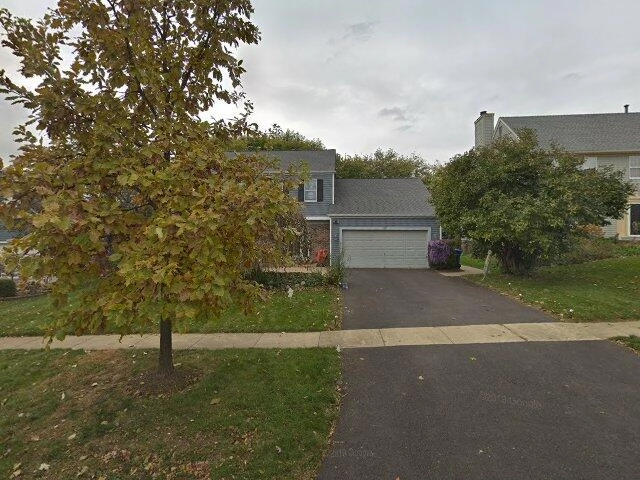 House image located at Saint Charles, IL 60174