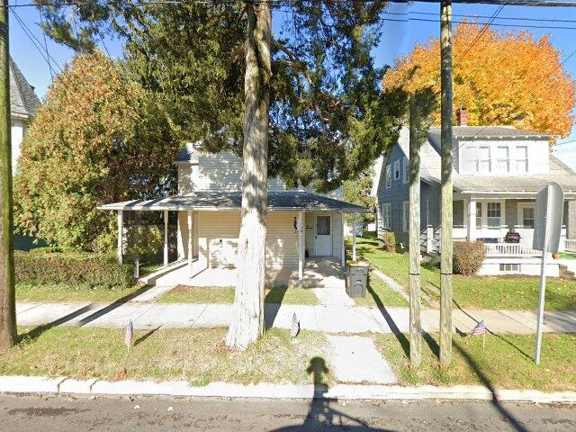 House image located at Edison, NJ 08817