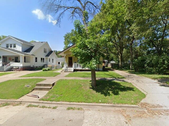 House image located at Pekin, IL 61554