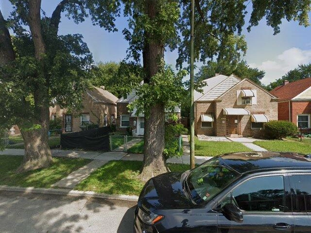 House image located at Chicago, IL 60617