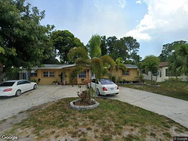 House image located at Saint Petersburg, FL 33713