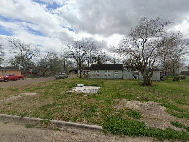 House image located at Tampa, FL 33603