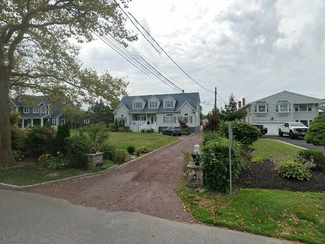 House image located at Bay Shore, NY 11706