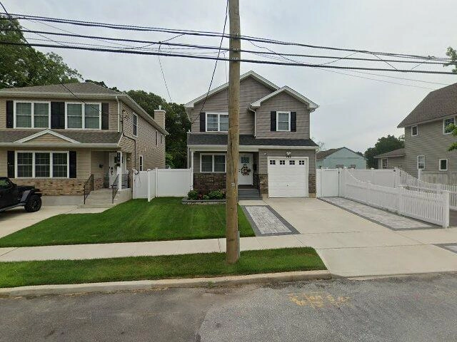 House image located at Roosevelt, NY 11575