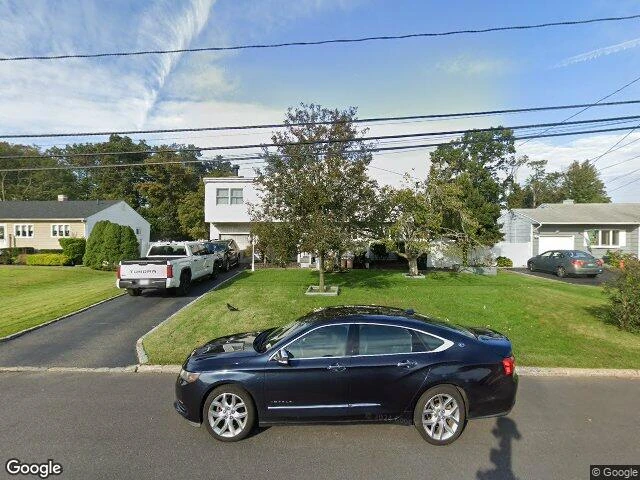 House image located at West Islip, NY 11795