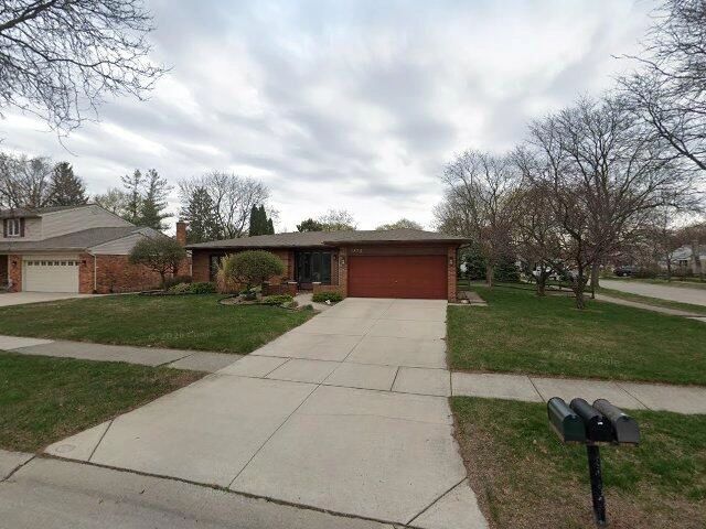 House image located at Troy, MI 48083