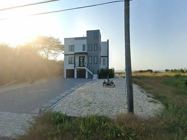 House image located at Southold, NY 11971