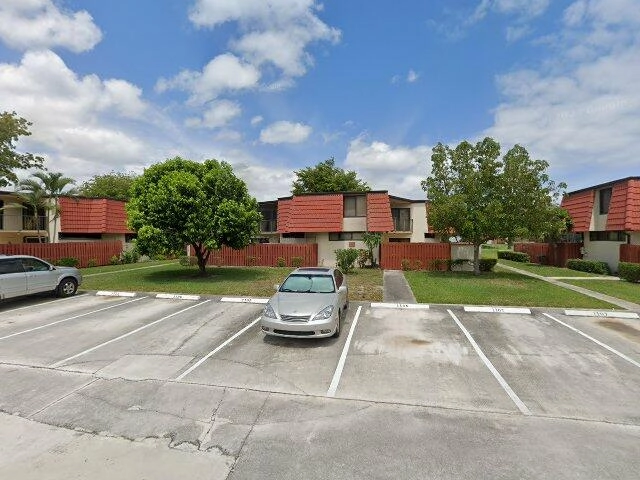 House image located at West Palm Beach, FL 33406