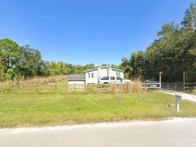 House image located at North Fort Myers, FL 33917