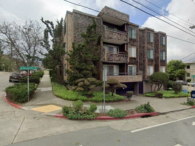 House image located at Oakland, CA 94610