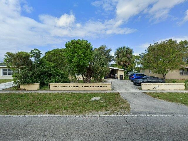 House image located at West Palm Beach, FL 33401