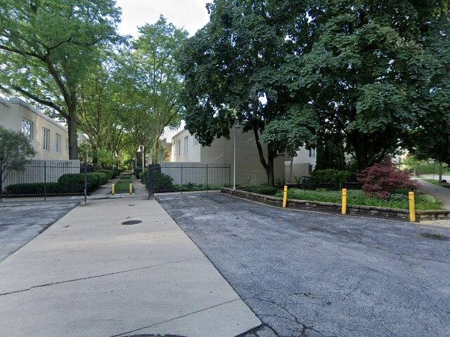 House image located at Chicago, IL 60605