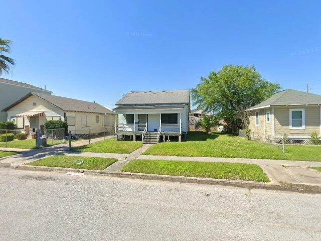 House image located at Galveston, TX 77551