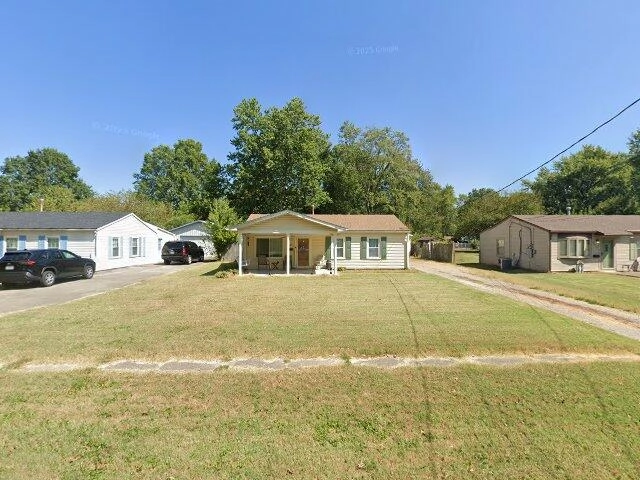 House image located at Louisville, KY 40272