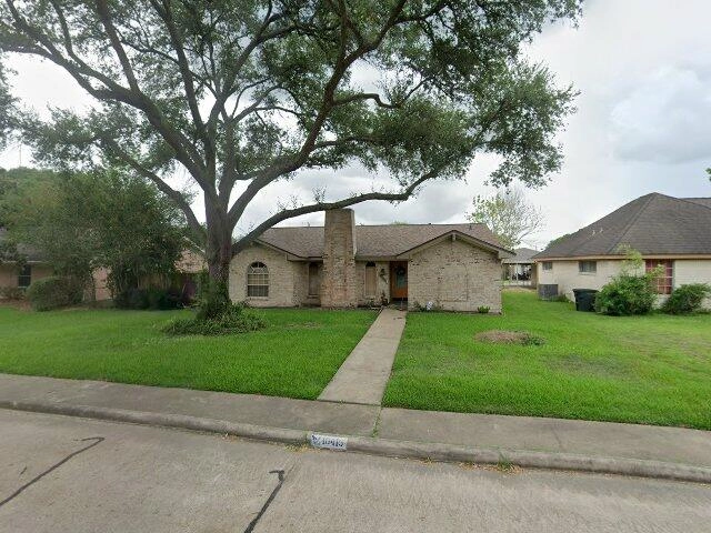 House image located at La Porte, TX 77571