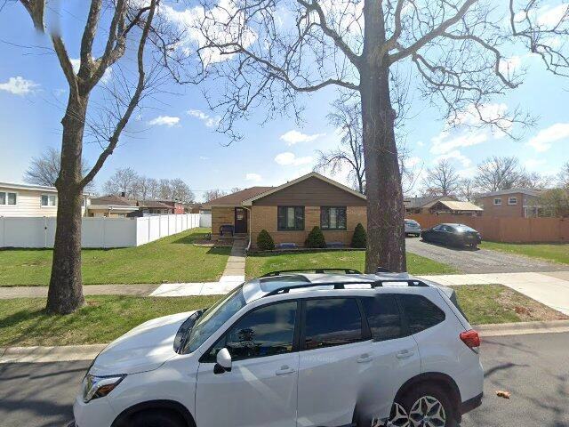 House image located at Westchester, IL 60154