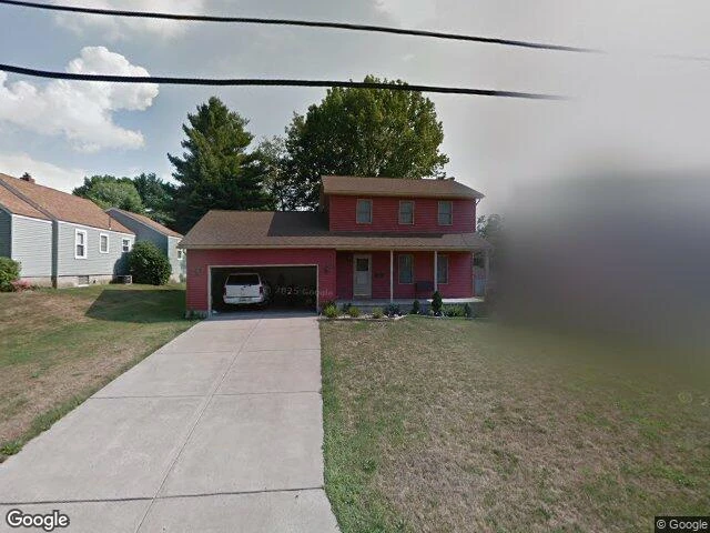 House image located at Hubbard, OH 44425