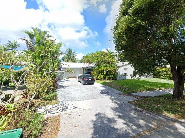 House image located at Miami, FL 33157