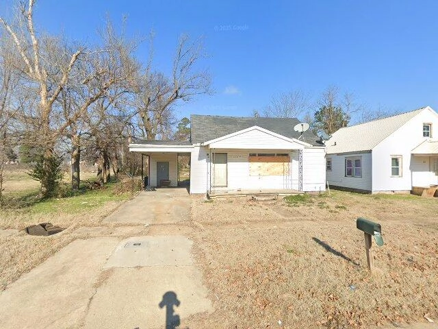 House image located at Sikeston, MO 63801