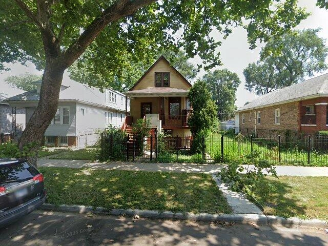 House image located at Chicago, IL 60617