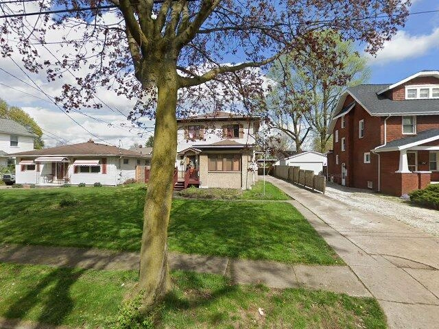 House image located at Akron, OH 44310