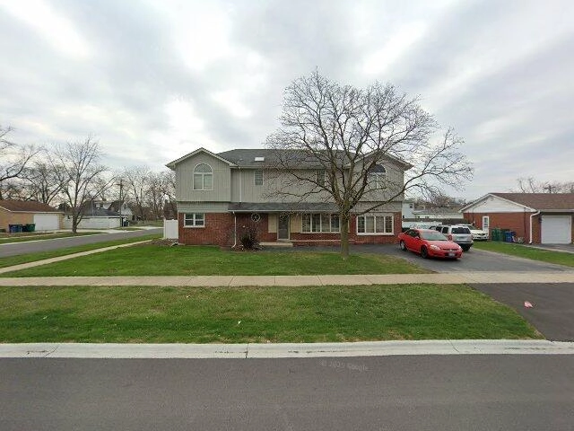 House image located at Burbank, IL 60459