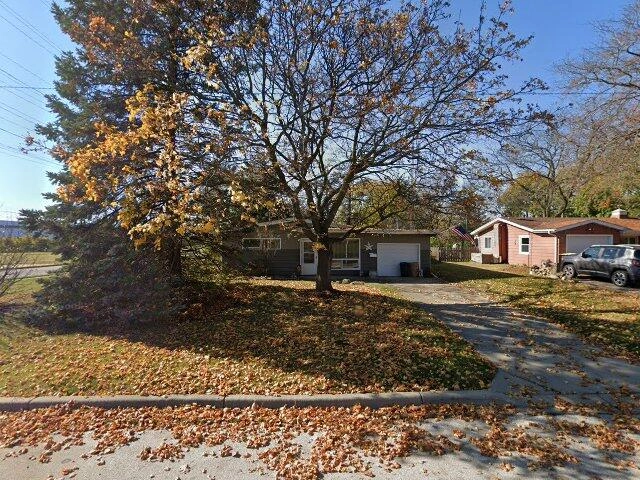 House image located at North Aurora, IL 60542