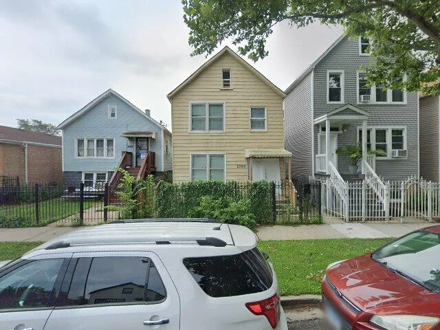 House image located at Chicago, IL 60609