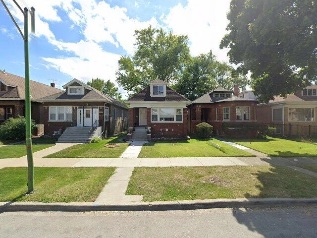 House image located at Chicago, IL 60643