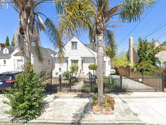 House image located at Oakland, CA 94603