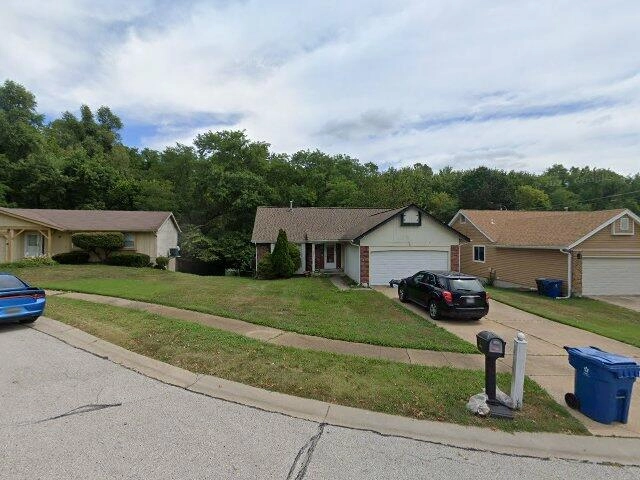 House image located at Florissant, MO 63033