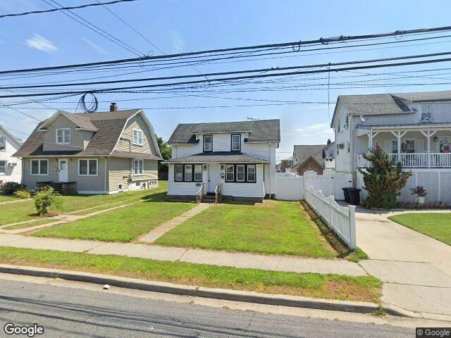 House image located at Freeport, NY 11520