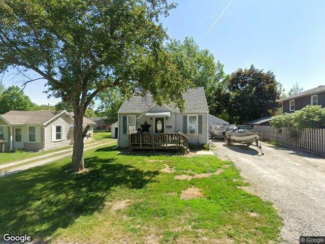 House image located at Moline, IL 61265