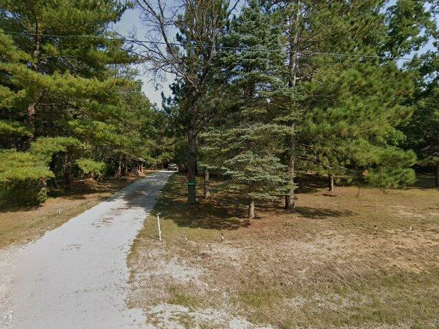 House image located at Roscommon, MI 48653