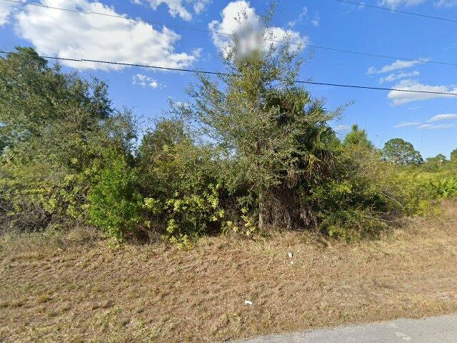 House image located at Lehigh Acres, FL 33976