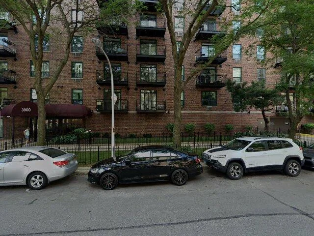 House image located at Chicago, IL 60613