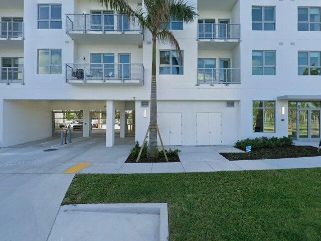 House image located at West Palm Beach, FL 33407