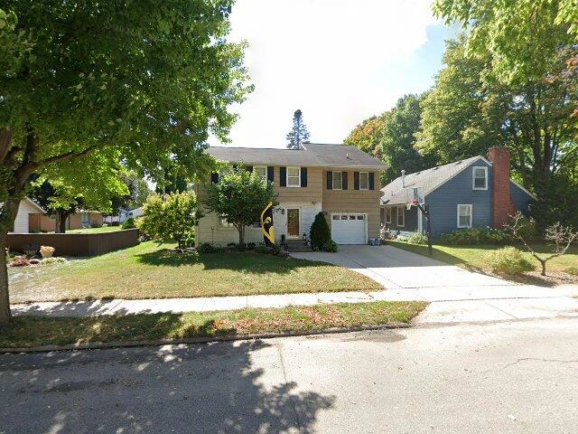 House image located at Mason City, IA 50401